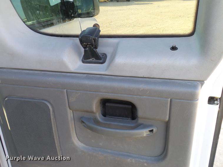 image for item DD1456 2011 Ford E350 Super Duty Extended van