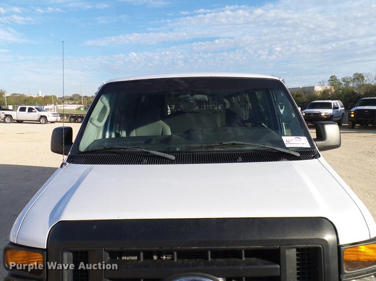 image for item DD1456 2011 Ford E350 Super Duty Extended van