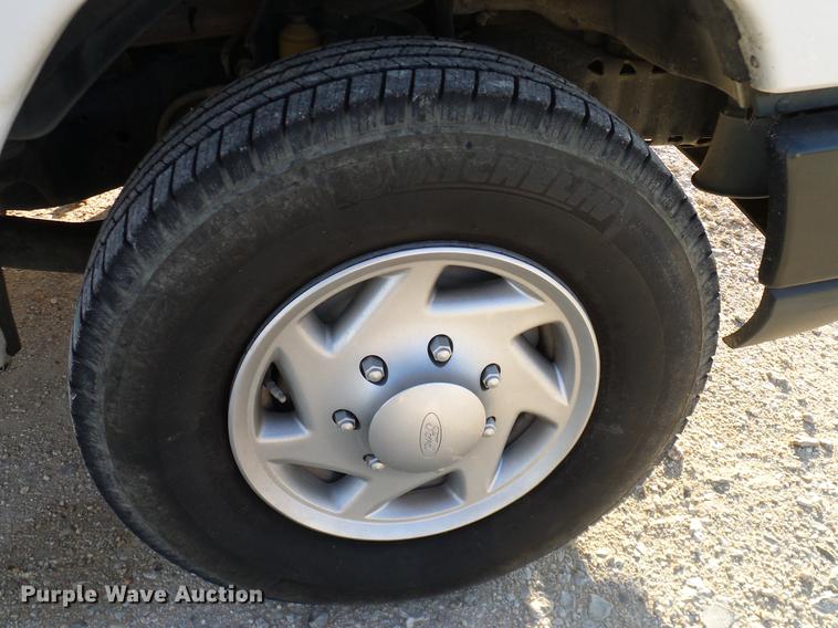 image for item DD1456 2011 Ford E350 Super Duty Extended van