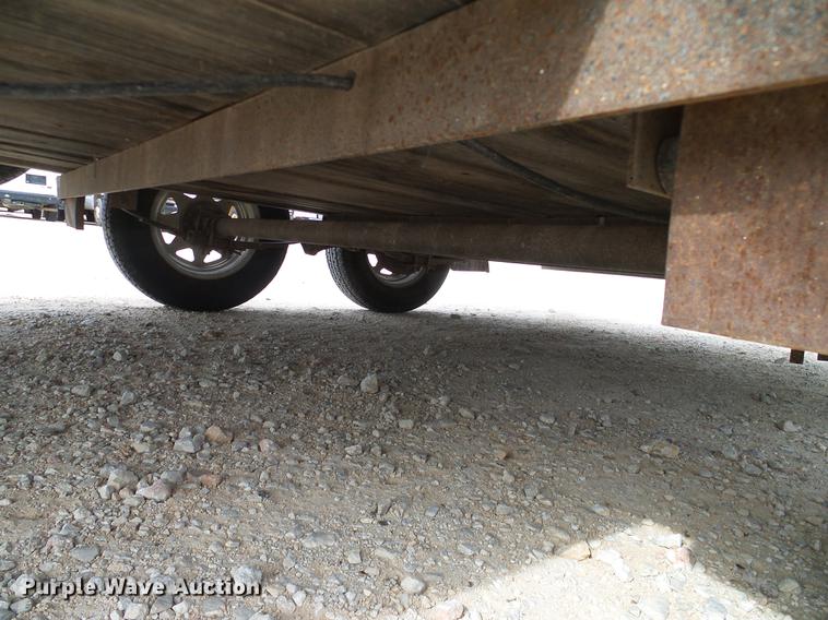image for item DD1458 2005 Texas Bragg EA12P70 utility trailer