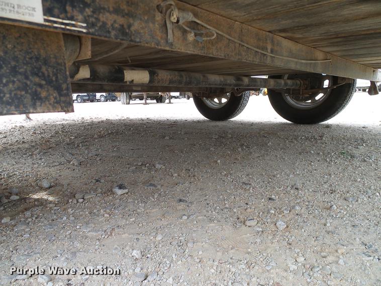 image for item DD1458 2005 Texas Bragg EA12P70 utility trailer