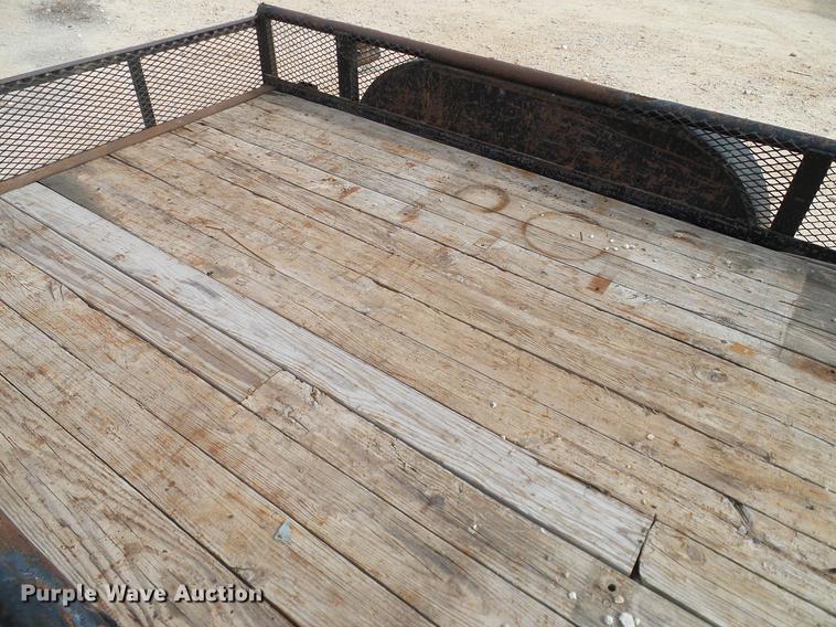 image for item DD1458 2005 Texas Bragg EA12P70 utility trailer