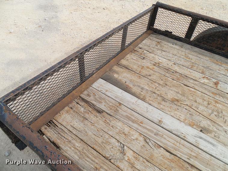 image for item DD1458 2005 Texas Bragg EA12P70 utility trailer