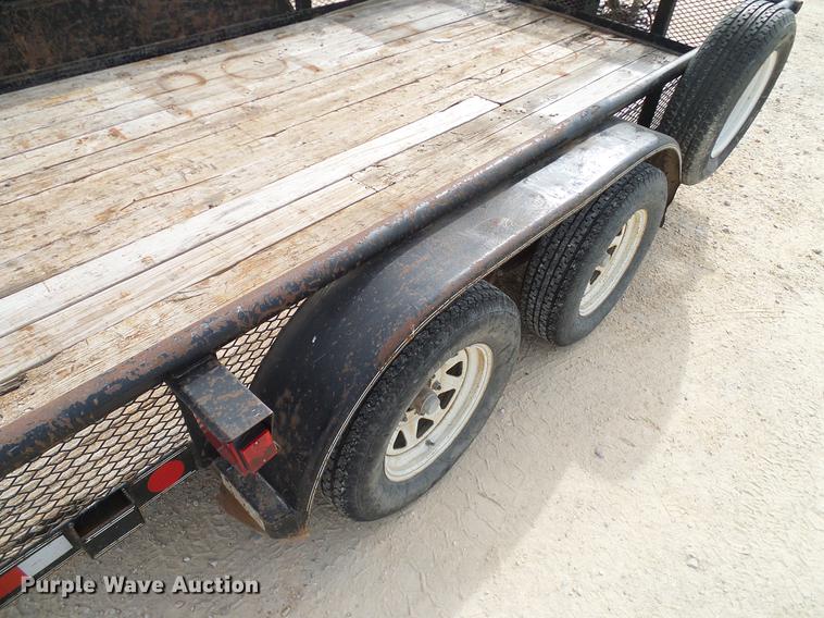 image for item DD1458 2005 Texas Bragg EA12P70 utility trailer