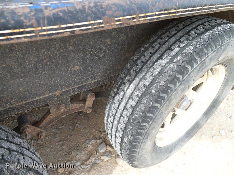 image for item DD1458 2005 Texas Bragg EA12P70 utility trailer