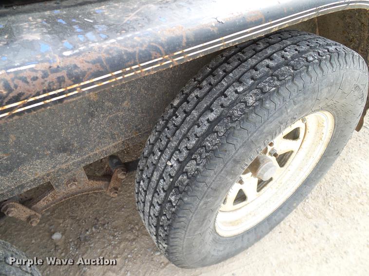 image for item DD1458 2005 Texas Bragg EA12P70 utility trailer