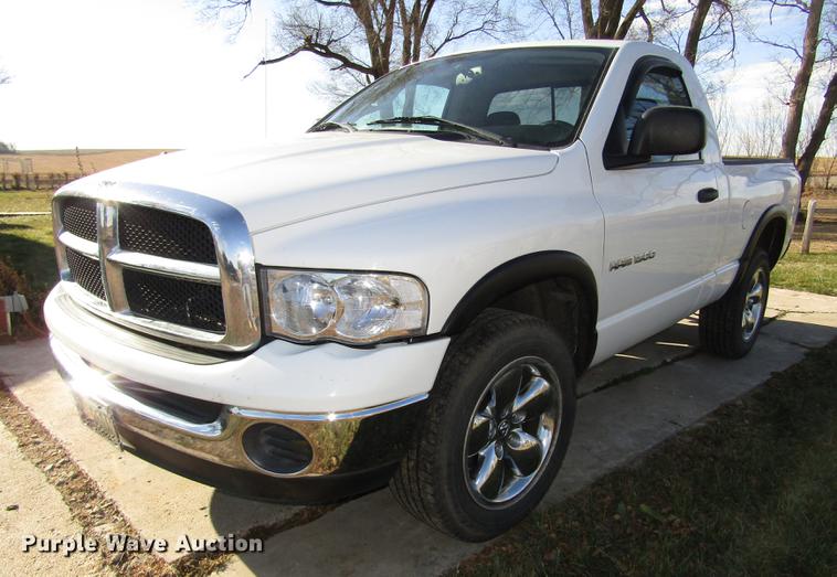 image for item DD2970 2005 Dodge Ram 1500 SLT pickup truck