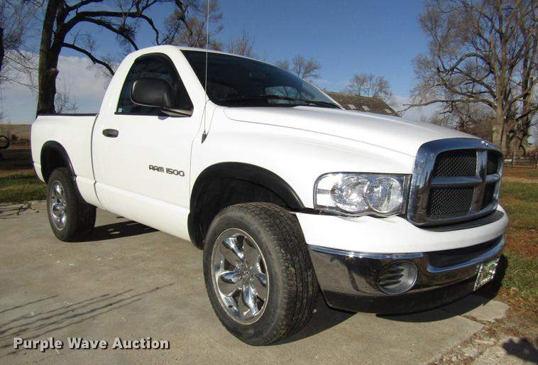 image for item DD2970 2005 Dodge Ram 1500 SLT pickup truck
