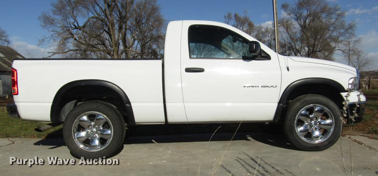 image for item DD2970 2005 Dodge Ram 1500 SLT pickup truck