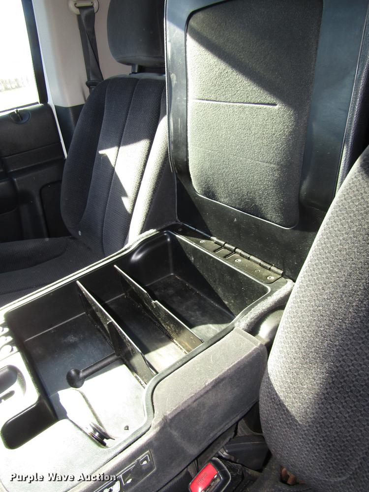 image for item DD2970 2005 Dodge Ram 1500 SLT pickup truck