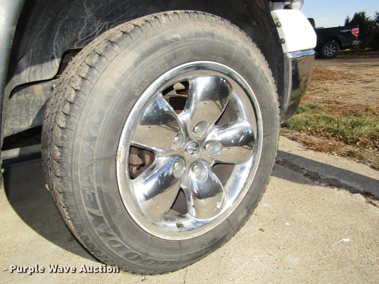 image for item DD2970 2005 Dodge Ram 1500 SLT pickup truck