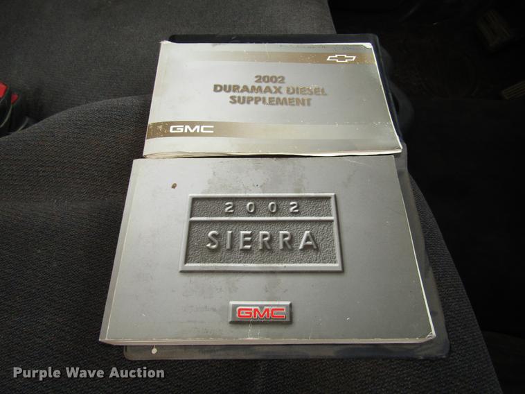 image for item DD2985 2002 GMC Sierra 2500HD SLE Crew Cab pickup truck