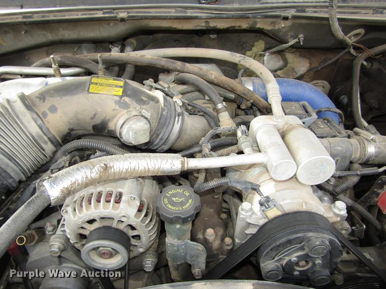 image for item DD2985 2002 GMC Sierra 2500HD SLE Crew Cab pickup truck