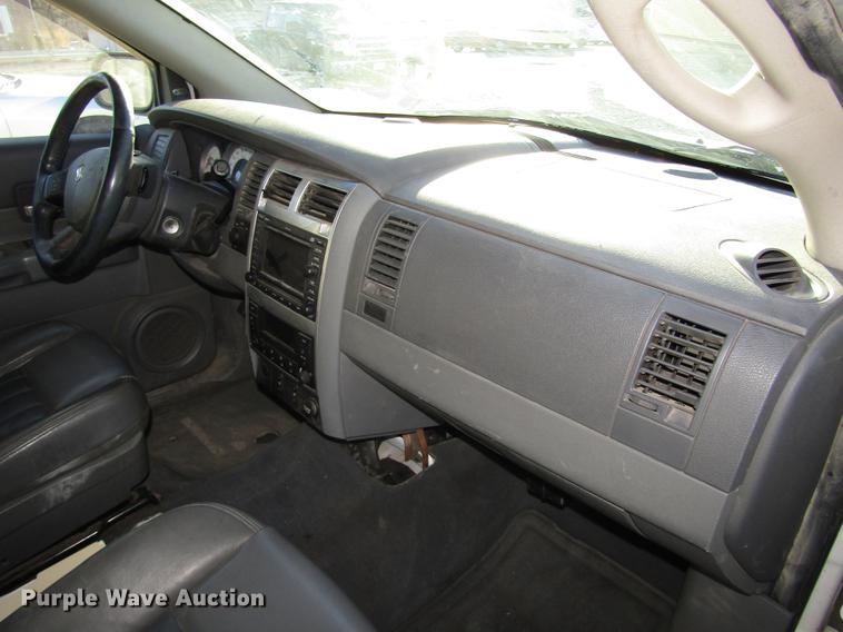 image for item DD2986 2005 Dodge Durango Limited SUV