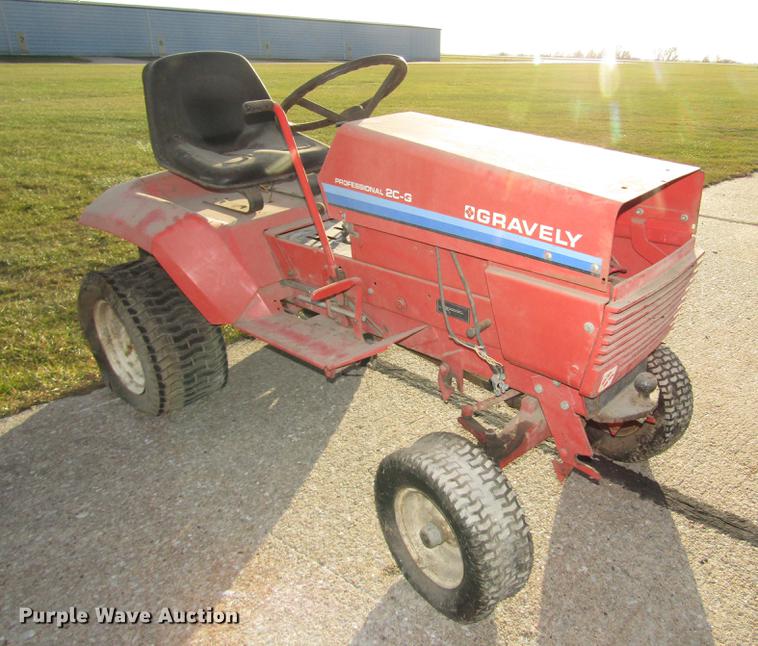 image for item DD2990 Gravely Professional 20-G lawn tractor