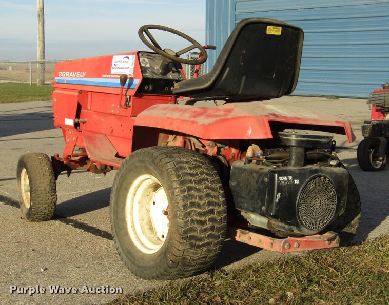 image for item DD2990 Gravely Professional 20-G lawn tractor