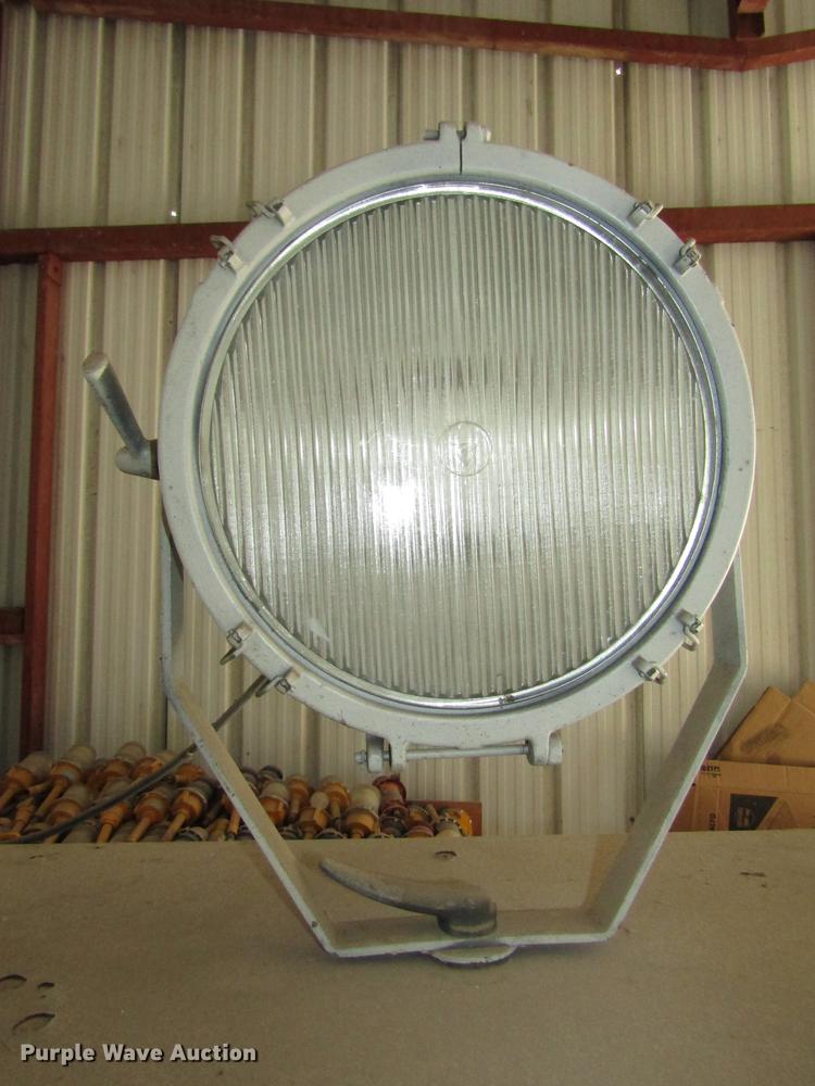 image for item DD2995 Stewart Avionics US NF-2 light plant