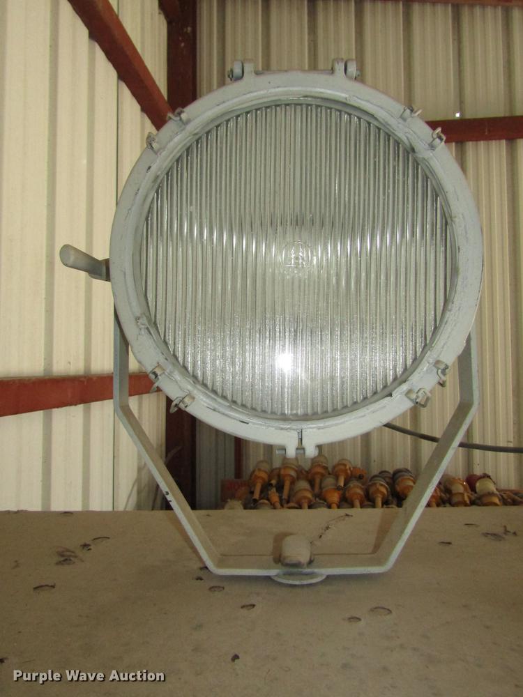 image for item DD2995 Stewart Avionics US NF-2 light plant