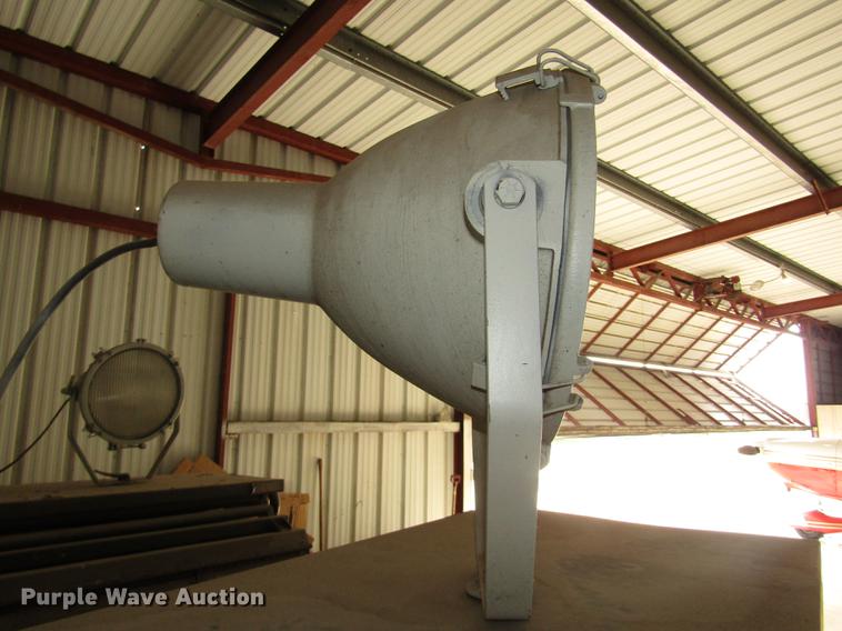 image for item DD2996 American Air Filter NF-2FPEG-2 light plant