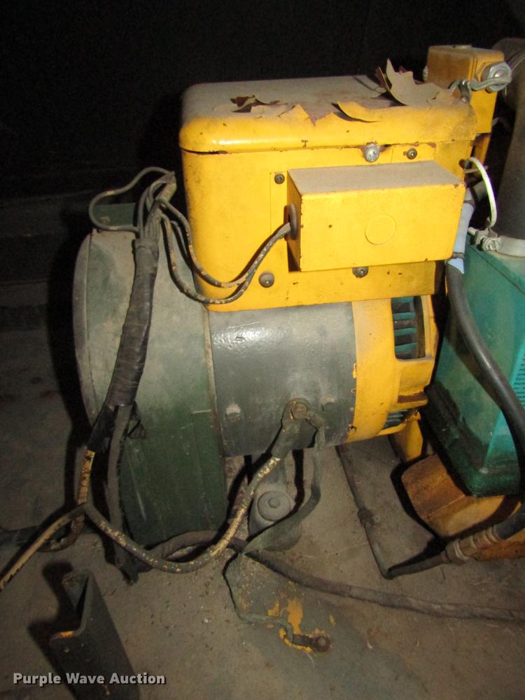 image for item DD2996 American Air Filter NF-2FPEG-2 light plant