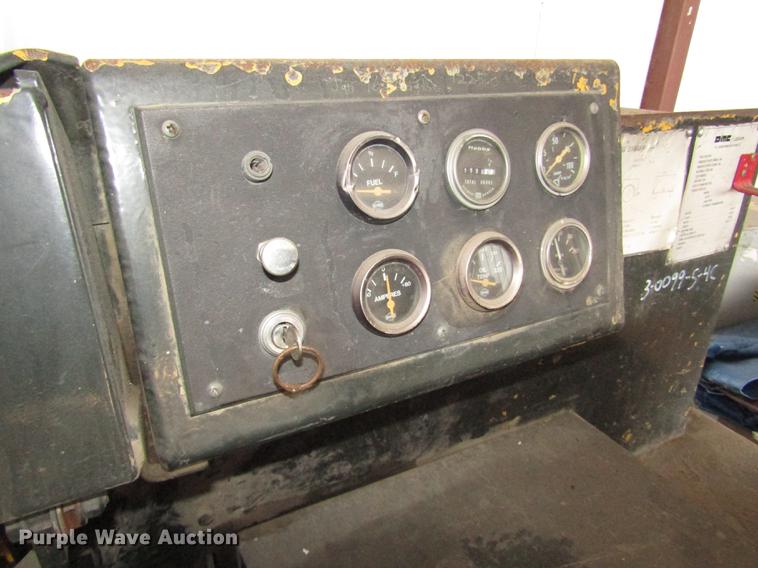 image for item DD2997 Delorean DMC/Logan tow tractor