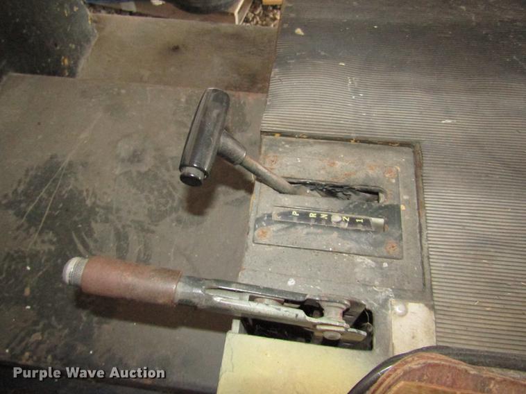 image for item DD2997 Delorean DMC/Logan tow tractor