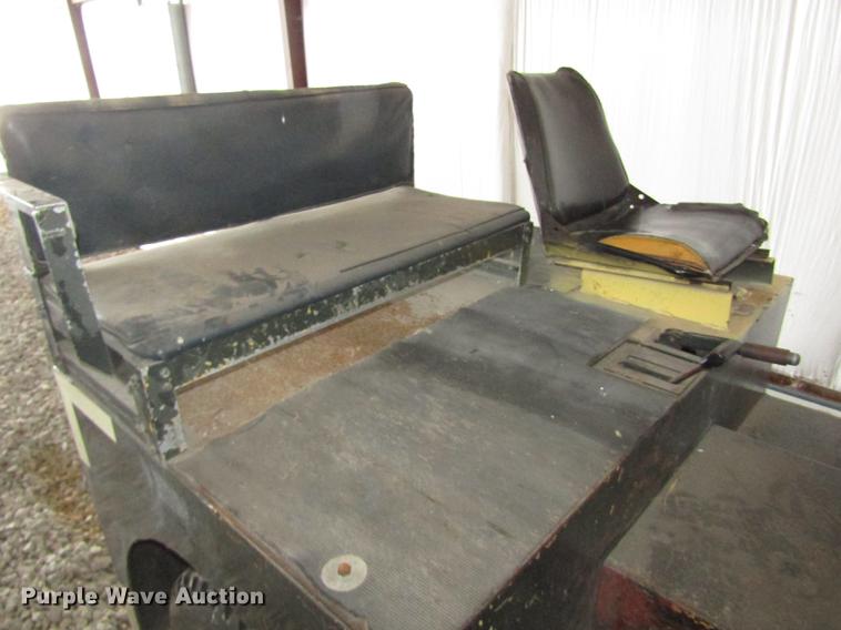 image for item DD2997 Delorean DMC/Logan tow tractor