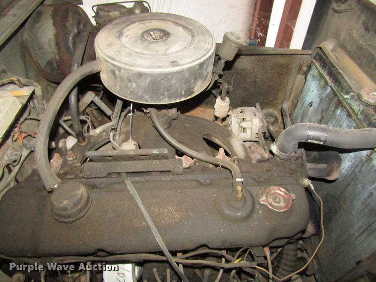 image for item DD2997 Delorean DMC/Logan tow tractor