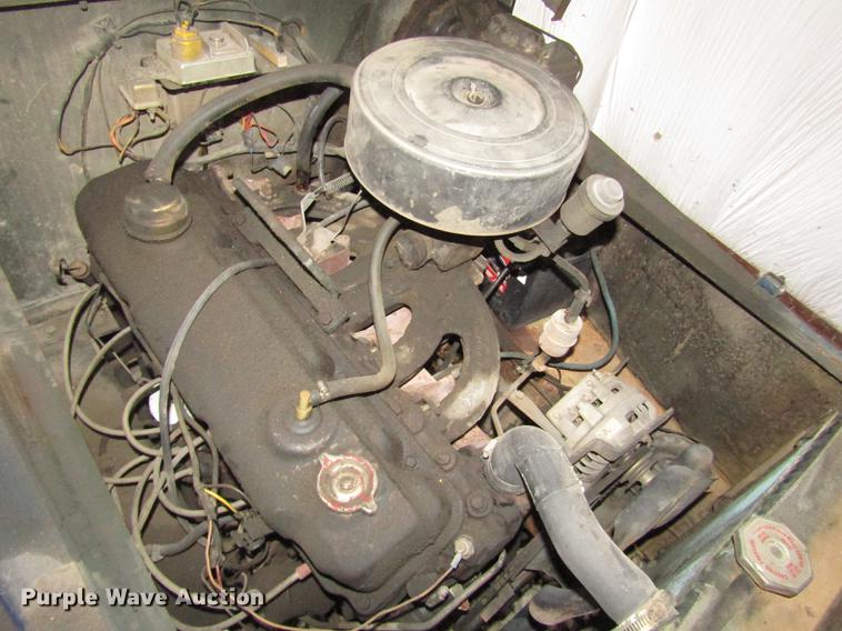 image for item DD2997 Delorean DMC/Logan tow tractor