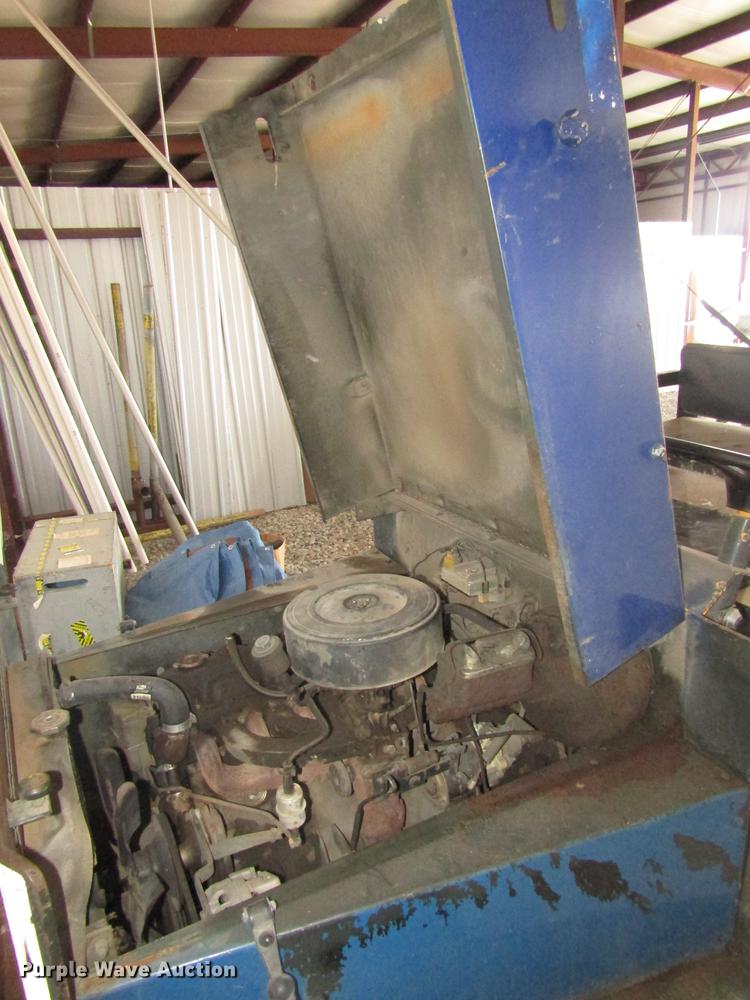 image for item DD2997 Delorean DMC/Logan tow tractor