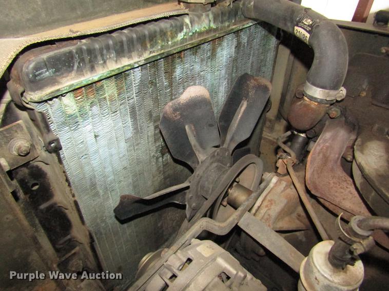 image for item DD2997 Delorean DMC/Logan tow tractor