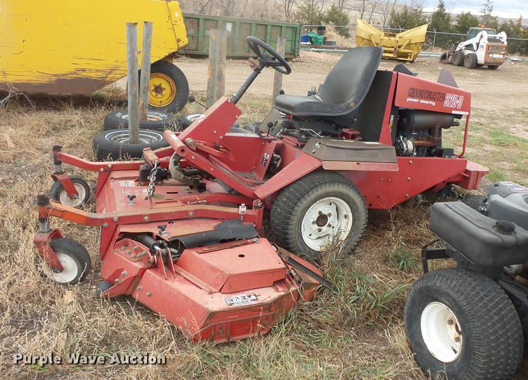 image for item DE9448 Toro Groundsmaster 325D lawn mower