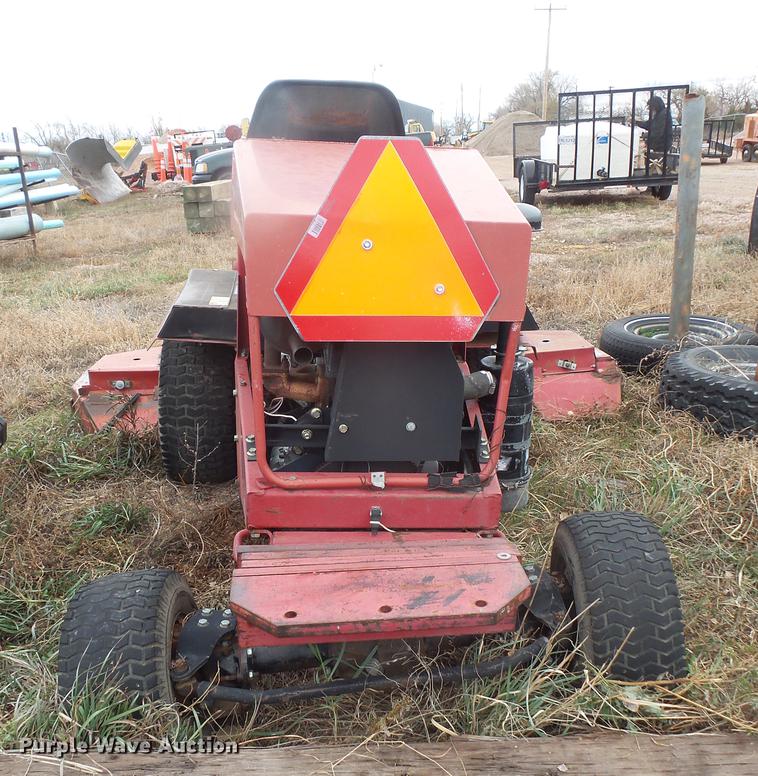 image for item DE9448 Toro Groundsmaster 325D lawn mower