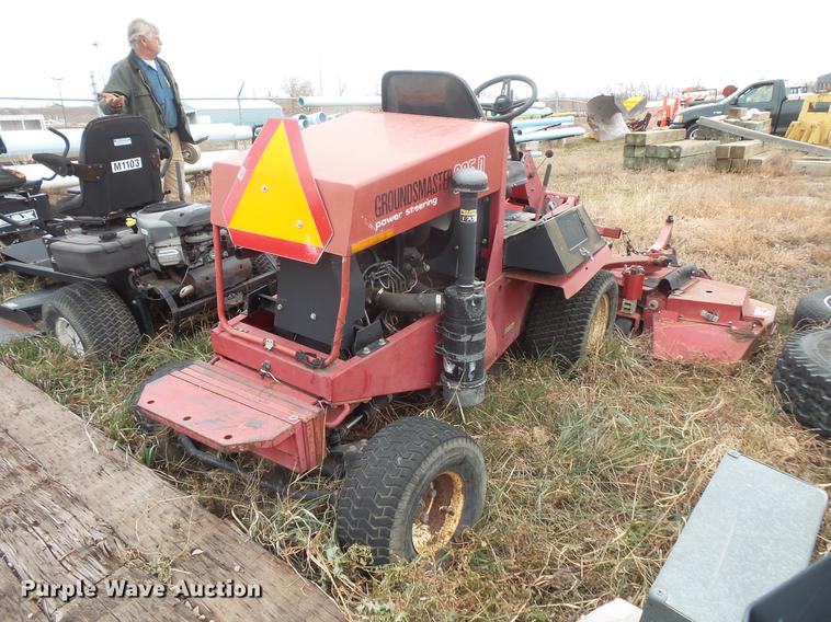 image for item DE9448 Toro Groundsmaster 325D lawn mower