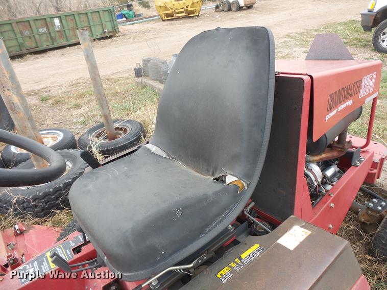 image for item DE9448 Toro Groundsmaster 325D lawn mower