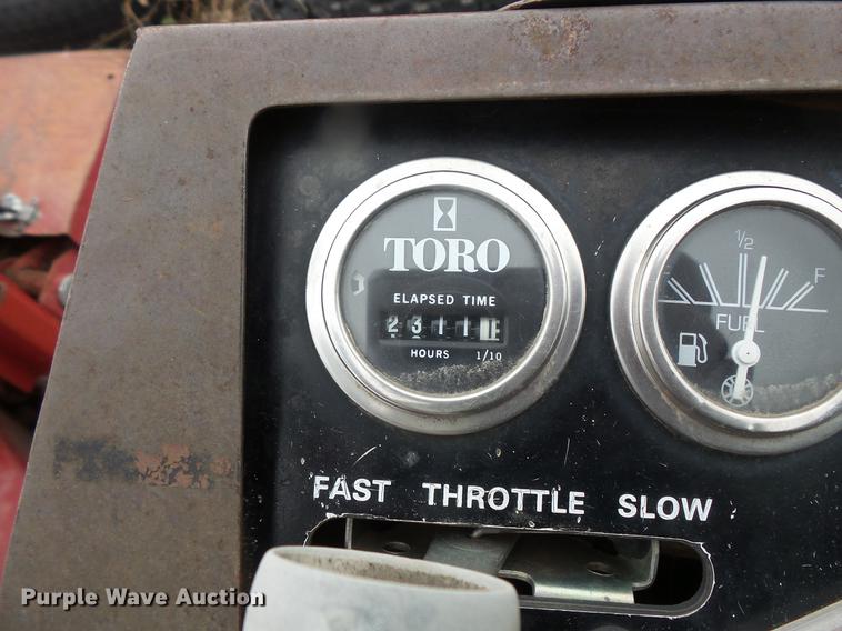 image for item DE9448 Toro Groundsmaster 325D lawn mower