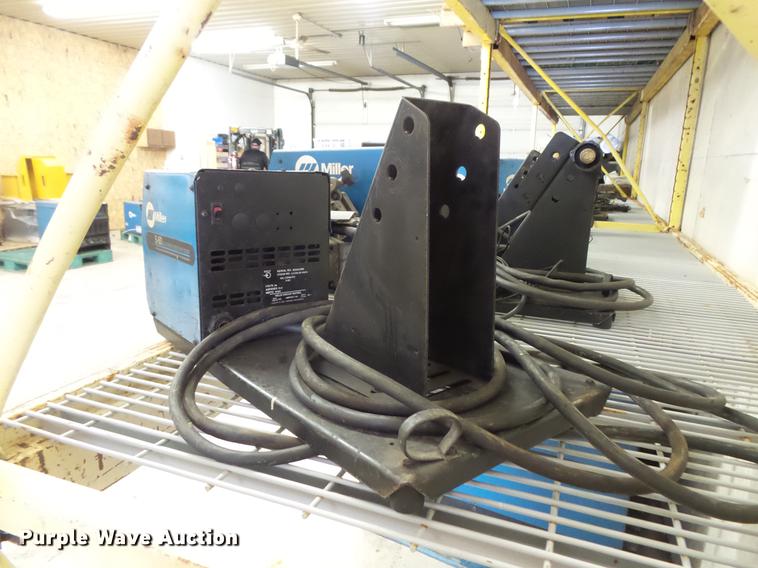 Miller S 60 Constant Speed Wire Feeder Item De9492 12 27 2017