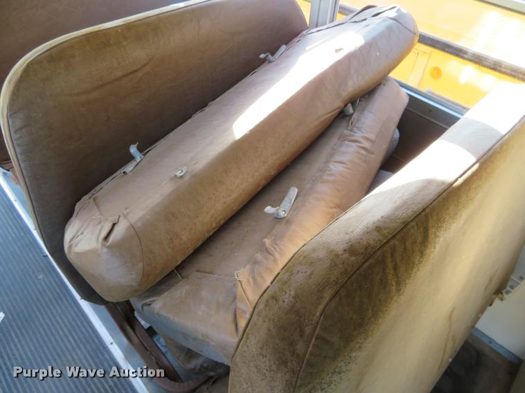 image for item DI9841 1995 Chevrolet G3500 school bus