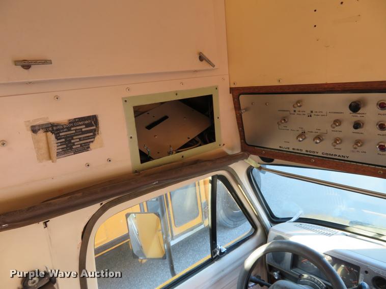 image for item DI9841 1995 Chevrolet G3500 school bus