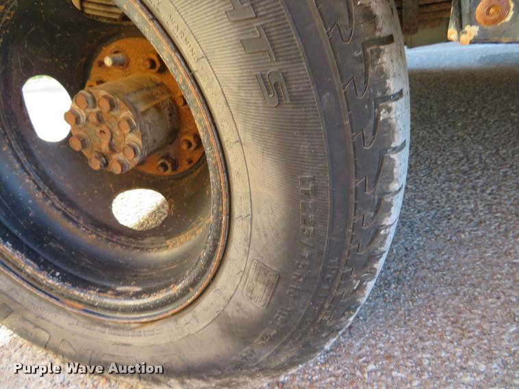 image for item DI9841 1995 Chevrolet G3500 school bus