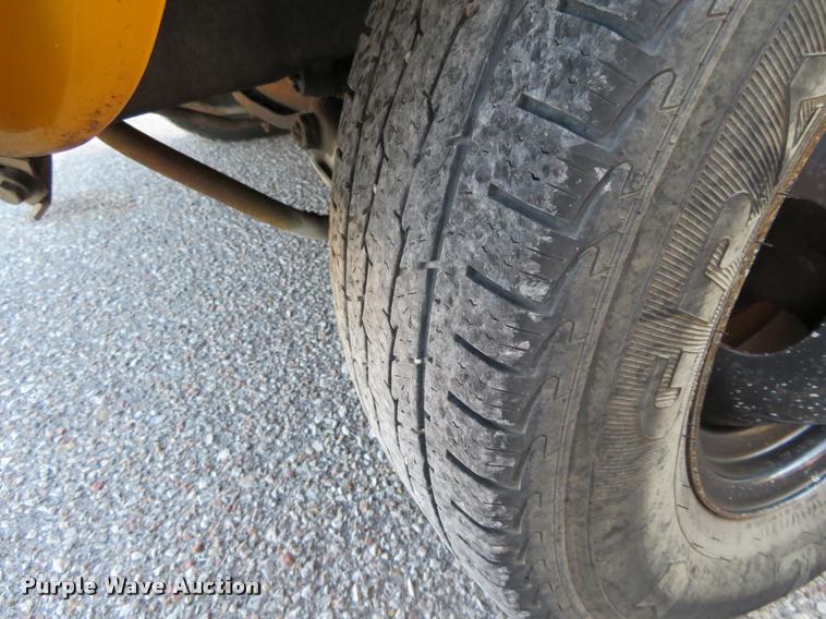 image for item DI9841 1995 Chevrolet G3500 school bus