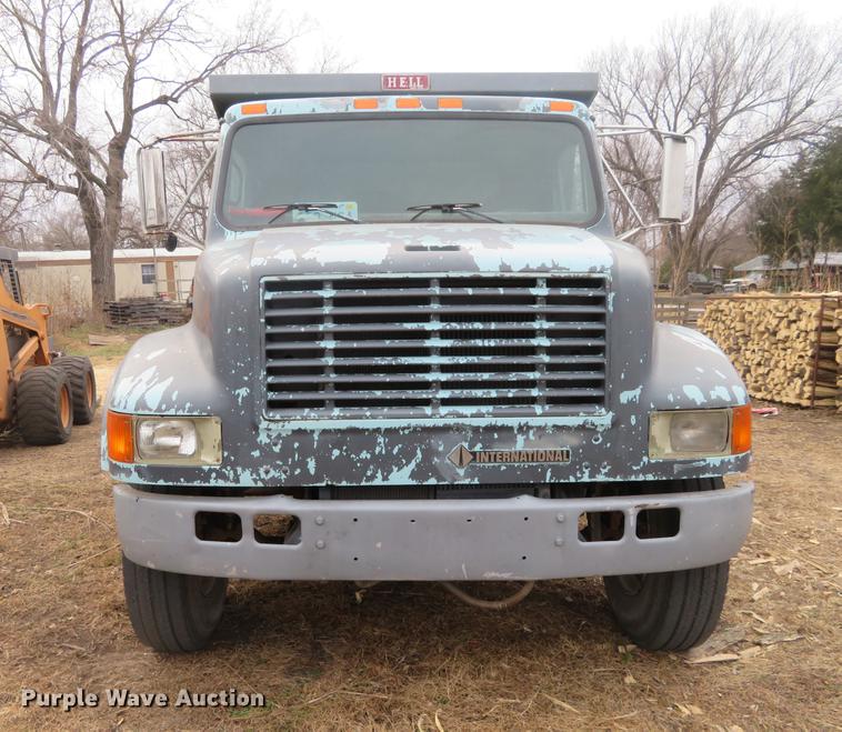 image for item DI9929 1995 International 4700 dump truck