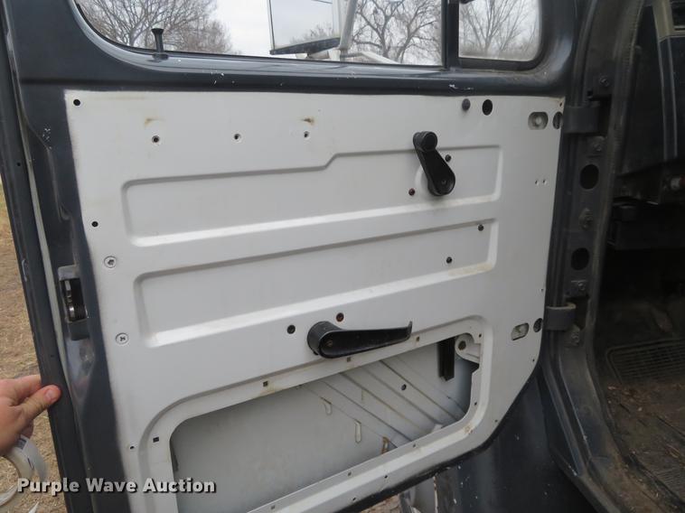 image for item DI9929 1995 International 4700 dump truck