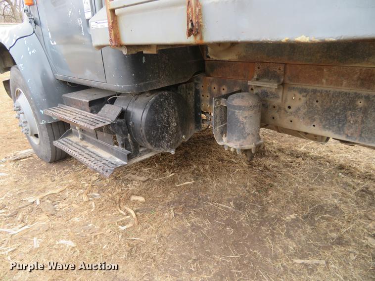 image for item DI9929 1995 International 4700 dump truck