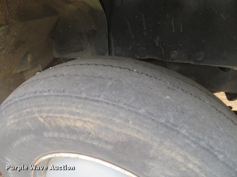 image for item DI9929 1995 International 4700 dump truck