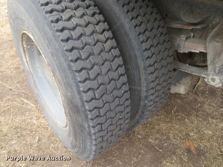 image for item DI9929 1995 International 4700 dump truck