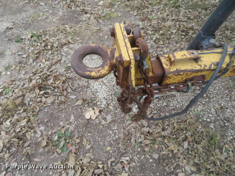 image for item DI9930 Vermeer BC1250 wood chipper