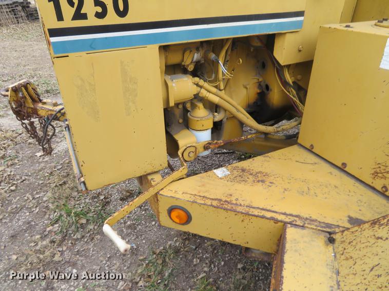 image for item DI9930 Vermeer BC1250 wood chipper