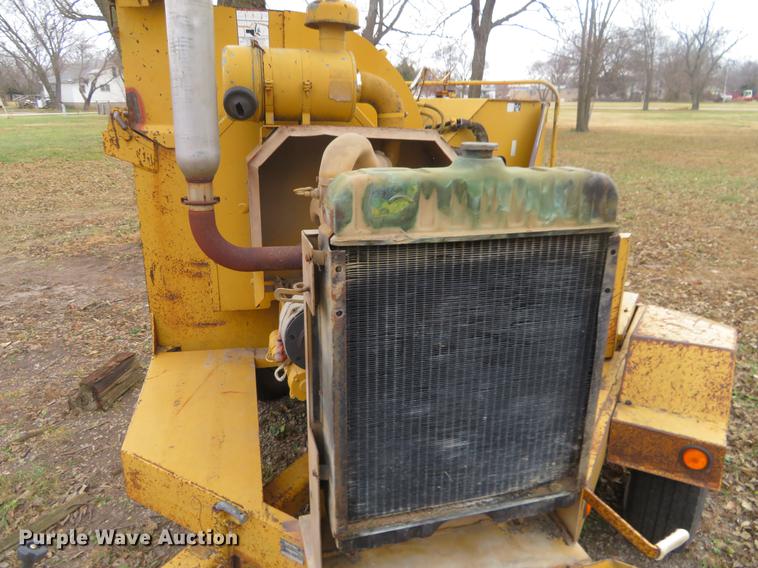 image for item DI9930 Vermeer BC1250 wood chipper