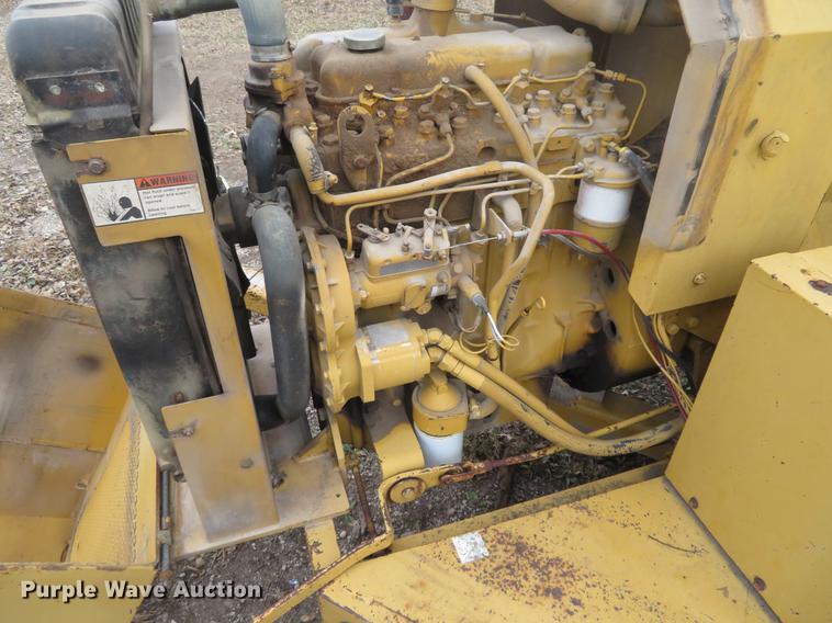 image for item DI9930 Vermeer BC1250 wood chipper